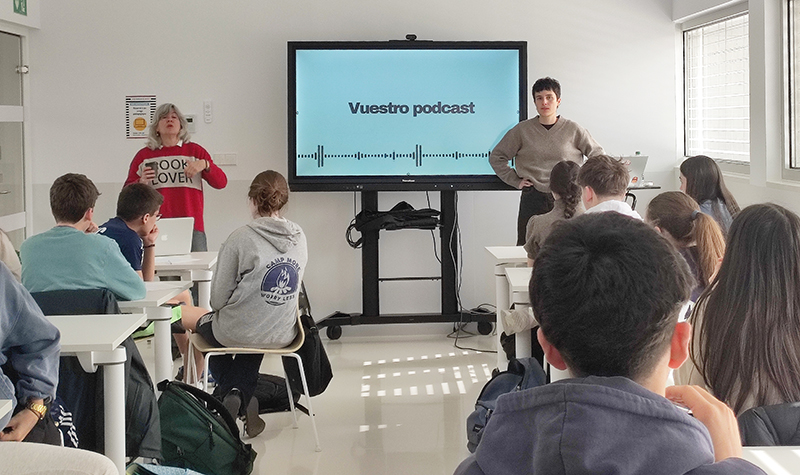 Atelier podcast : l’expertise de la journaliste Sara Selva au service des élèves de 306