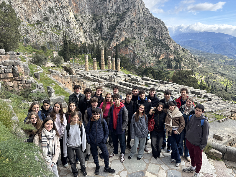 Le latin au LFM : voyage en Grèce vers la raison, la cité et les dieux